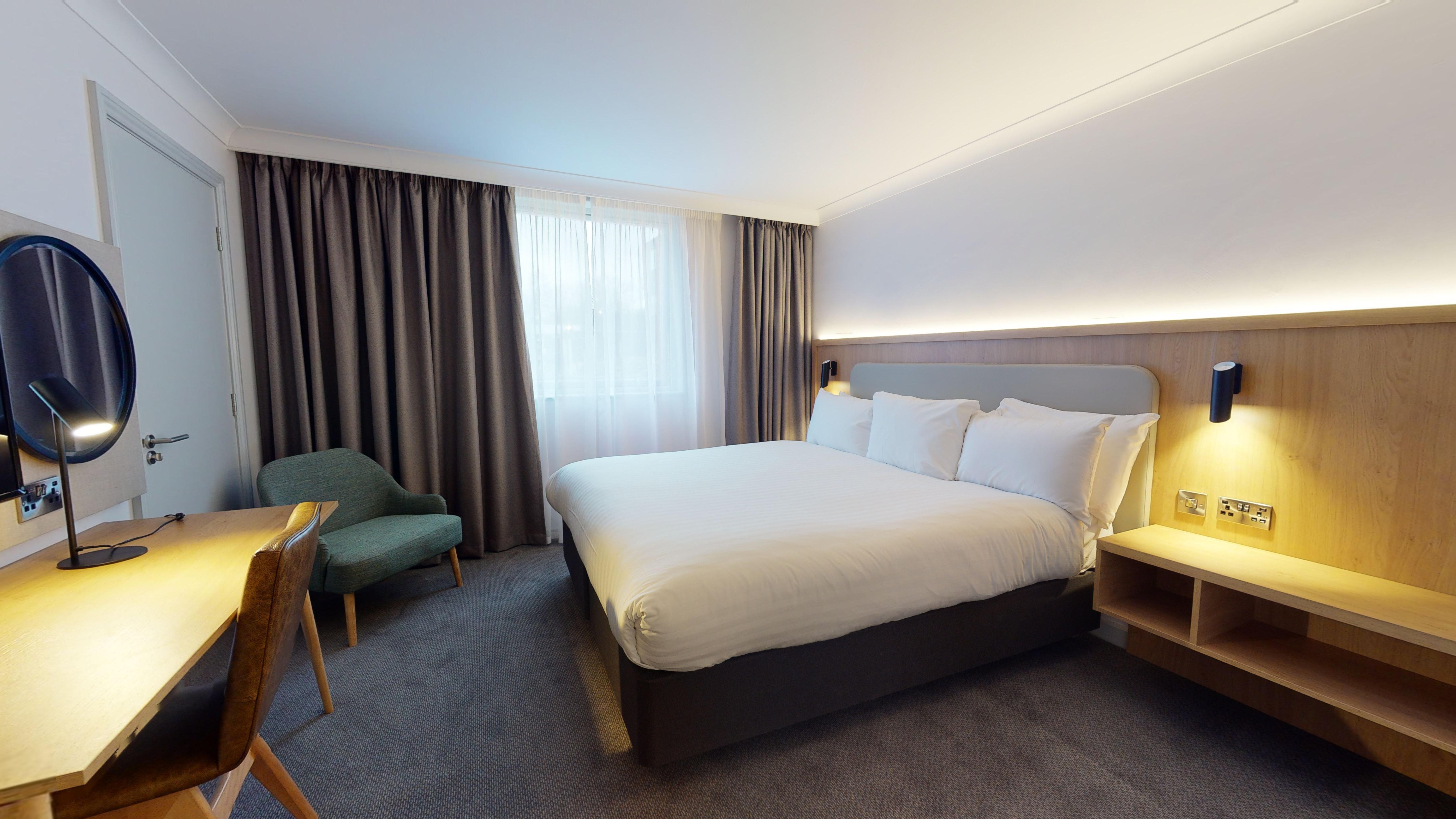 Holiday Inn Brentwood By Ihg Exterior photo