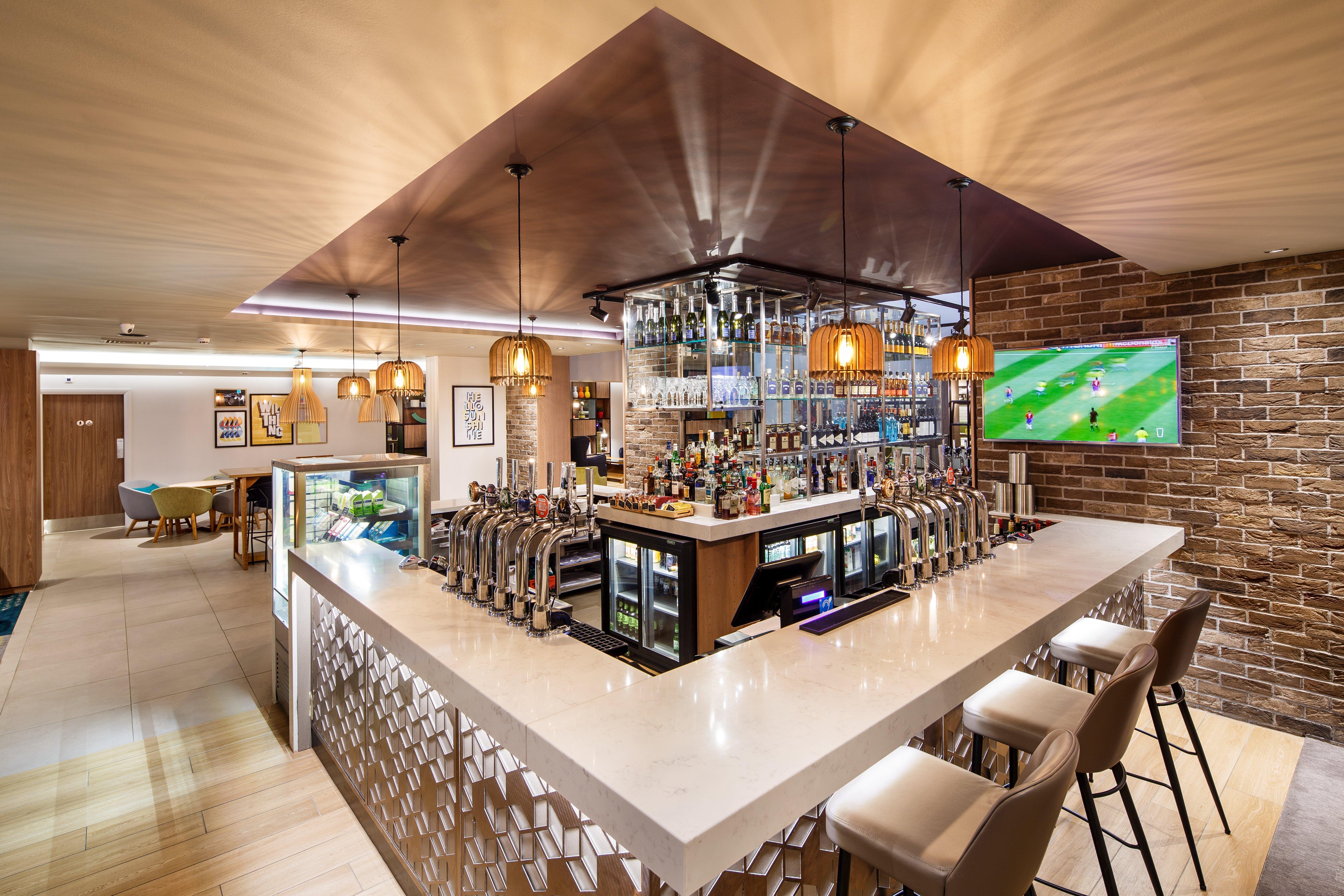 Holiday Inn Brentwood By Ihg Exterior photo