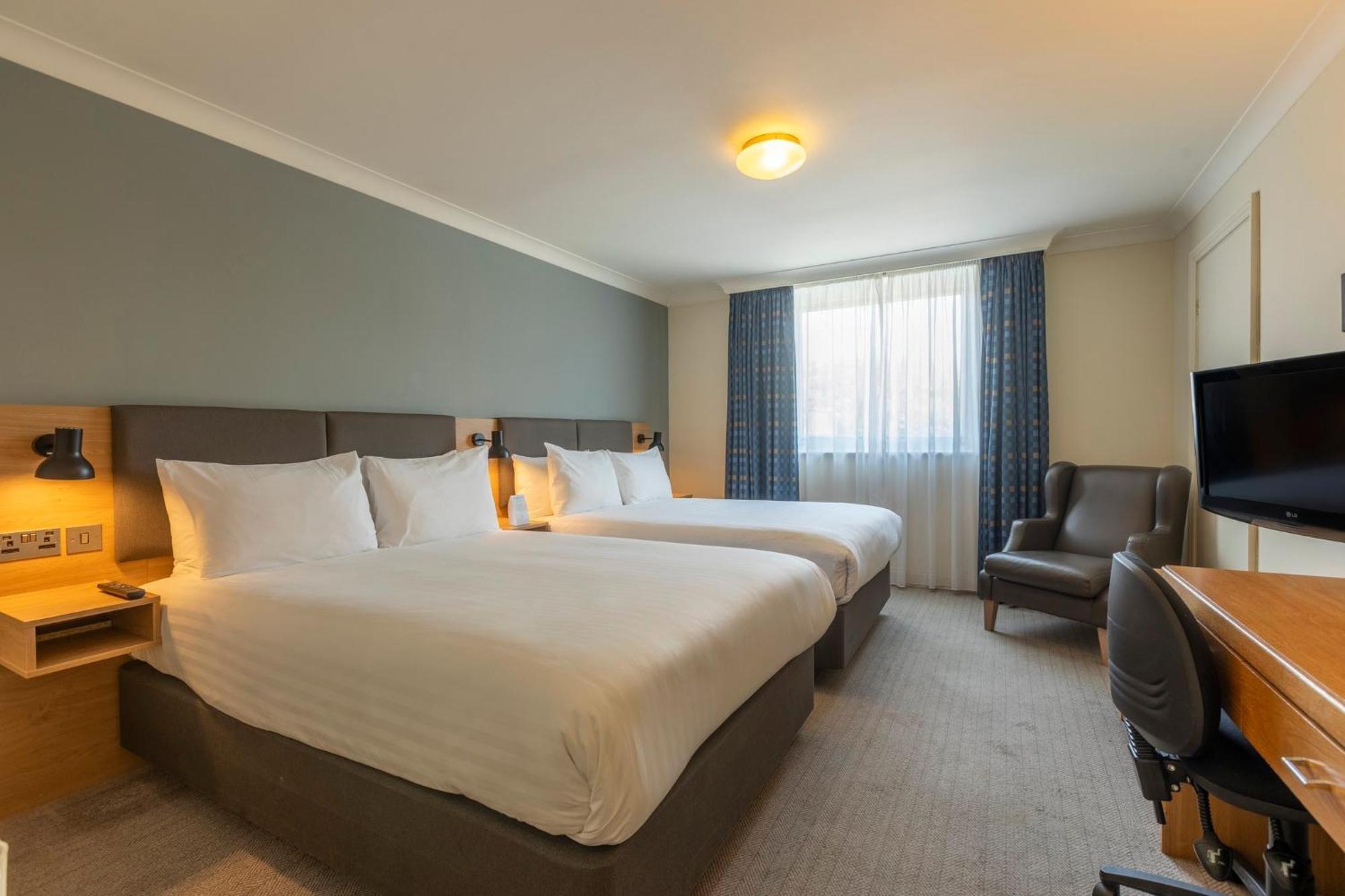 Holiday Inn Brentwood By Ihg Exterior photo